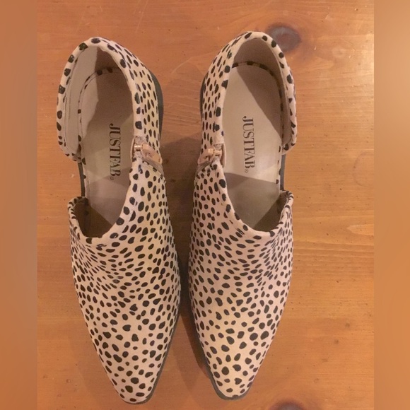 Just Fab booties, shoes, size 8, Cheetah print - Picture 2 of 7